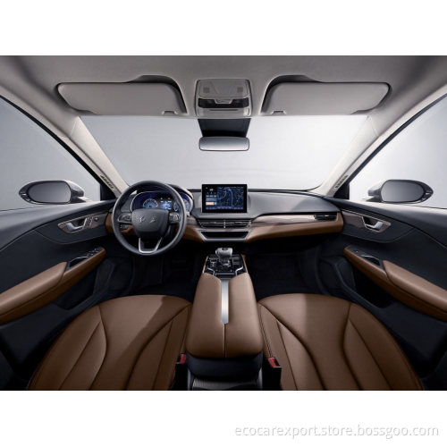 Nuovi veicoli energetici Hongqi EQM5 a lungo raggio EV auto 620 km FWD FWD Berlina a 4 porte veicolo elettrico